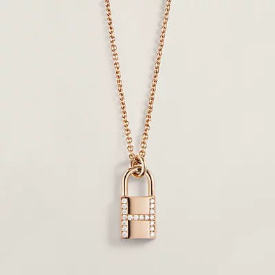 ˇShiny JewelryˇHM ADVANCED NICHE LOCK HEAD NECKLACE DIAMONDS